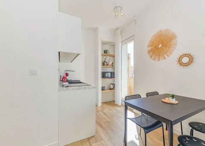 Joli - Wifi - Vallier Catane *