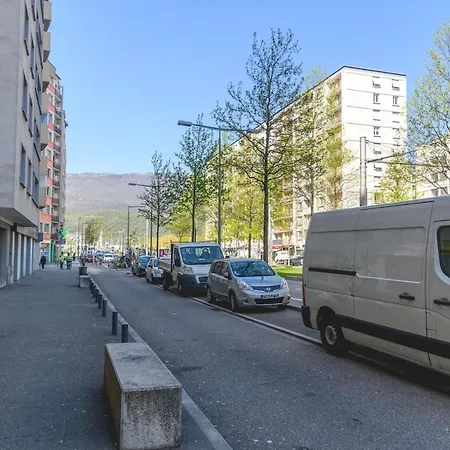 Joli - Wifi - Vallier Catane *