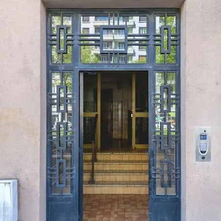 Joli - Wifi - Vallier Catane *